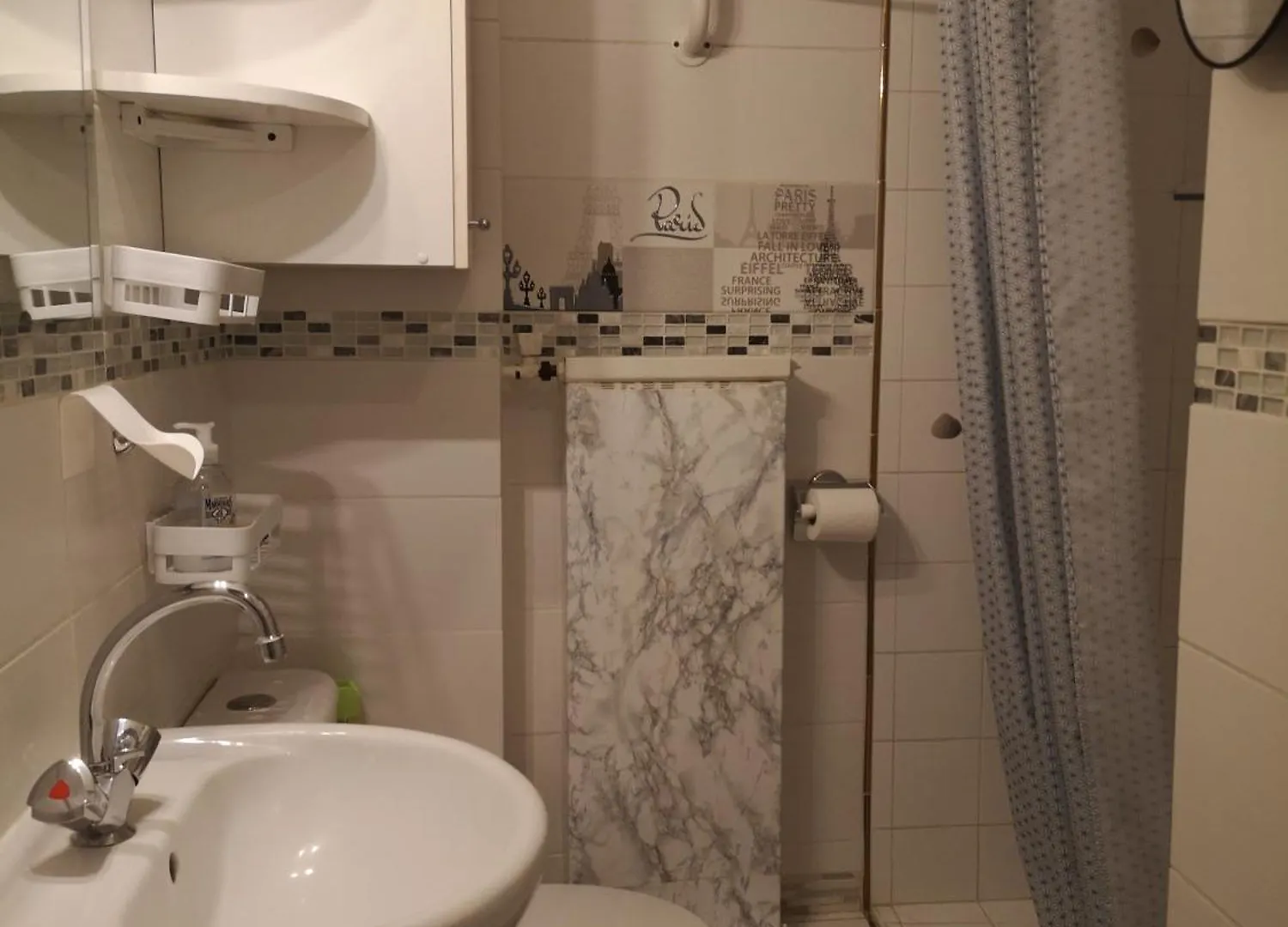 Studette Meublee, Ranelagh Paris 16E Apartment