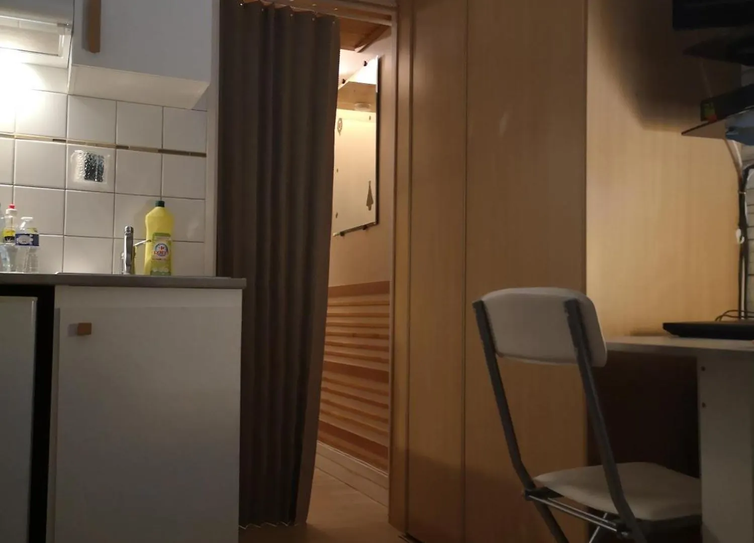 Studette Meublee, Ranelagh Paris 16E Apartment 0*,